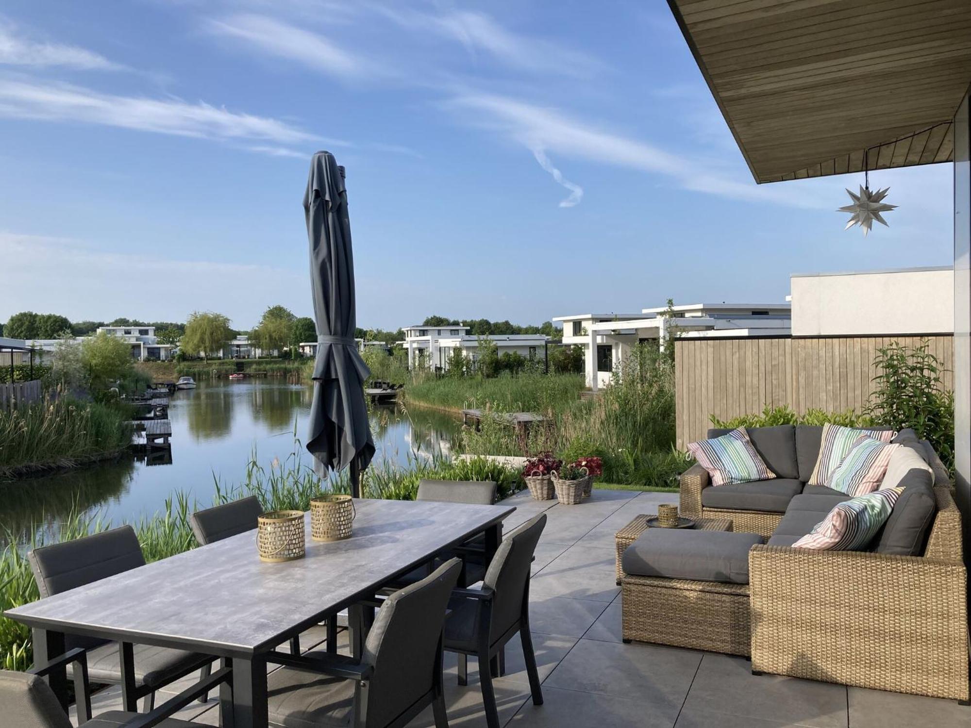 Family Villa With Garden And Jetty Zeewolde Kültér fotó